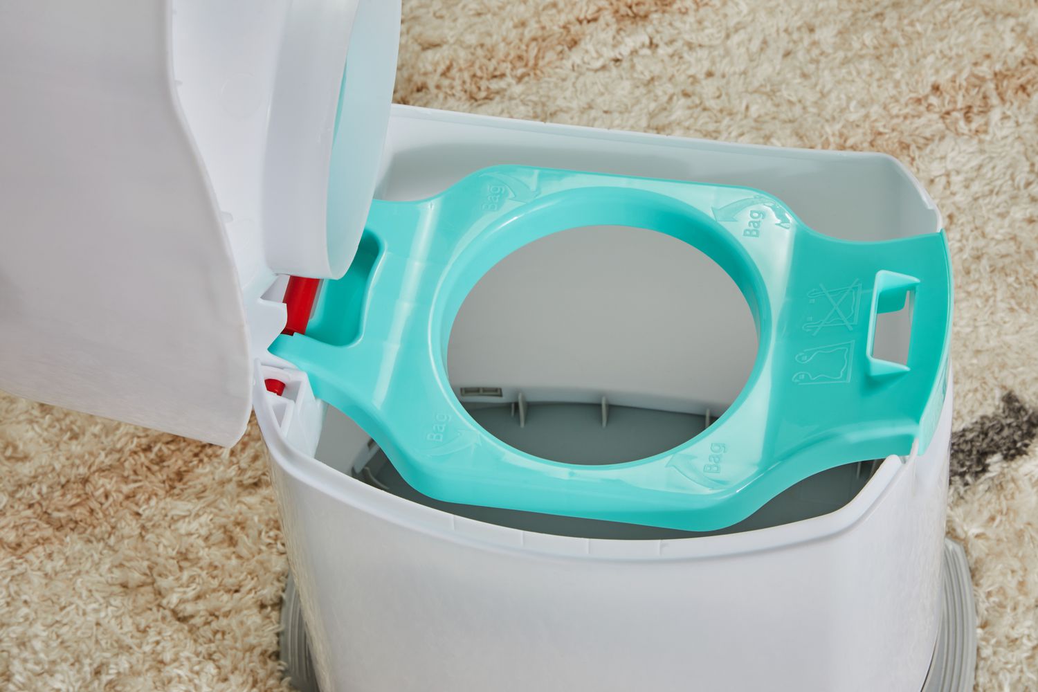 The top of the Creative Baby Tidy Diaper Pail