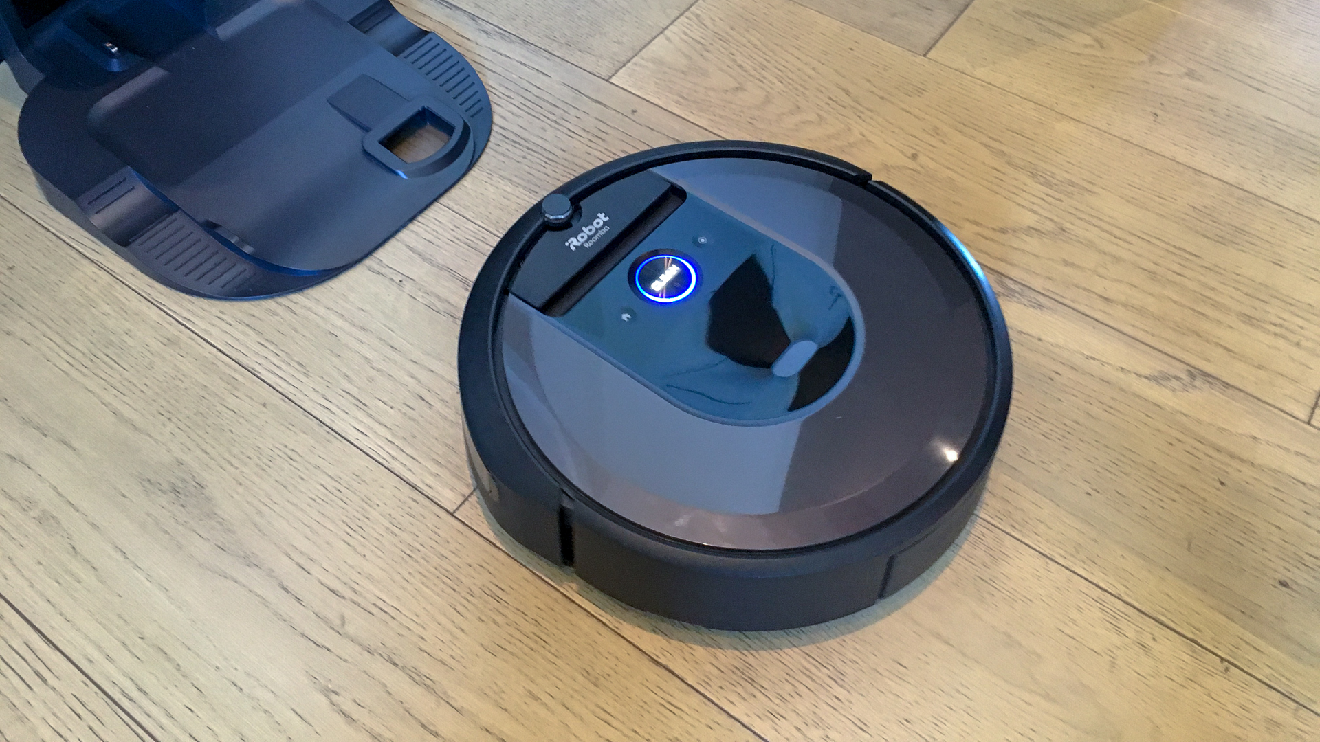 iRobot Roomba i7 